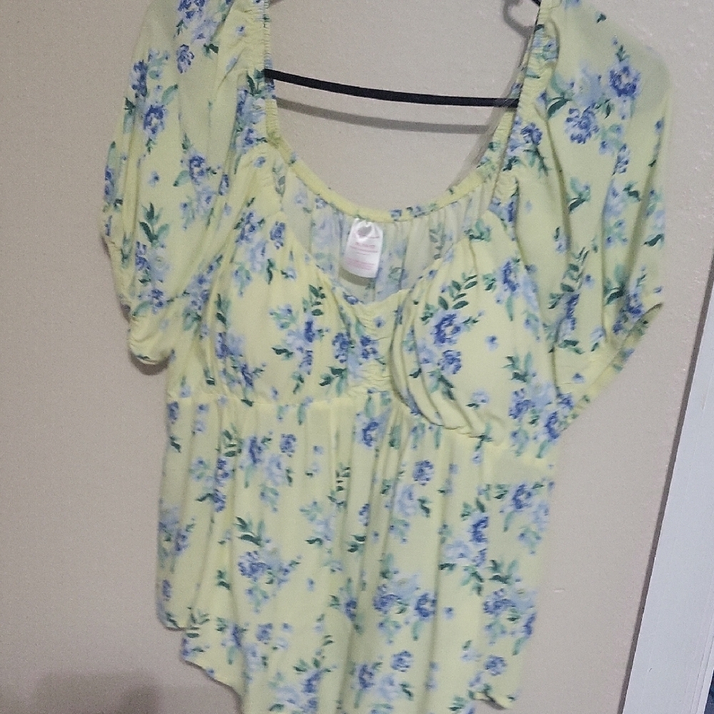 No Boundaries Blue and Yellow Puff Sleeve Blouse